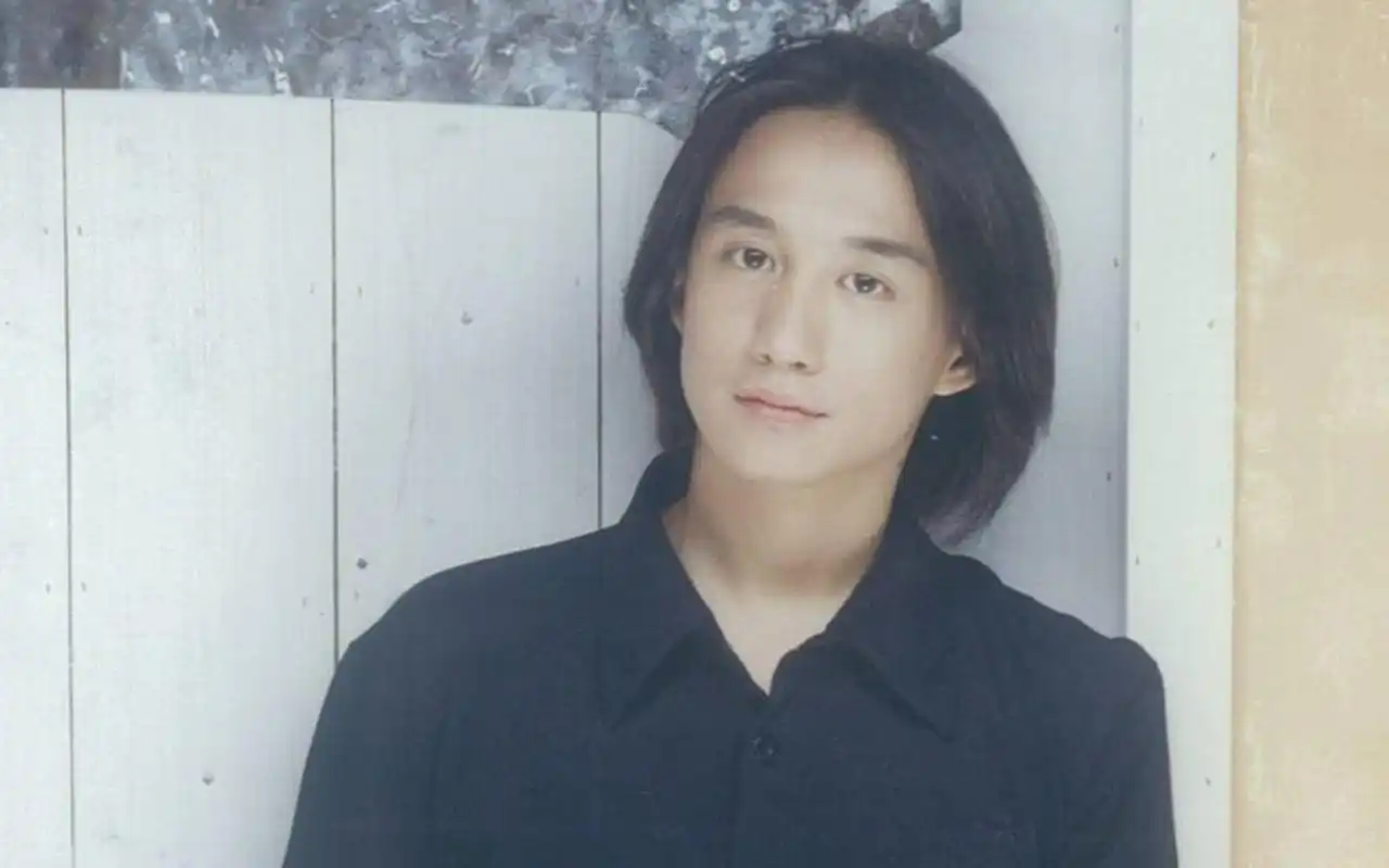 黄磊年轻时视频合集,高颜值高智商碾压众人,长发飘飘太帅气