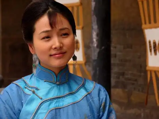 张延饰演郭玉娴