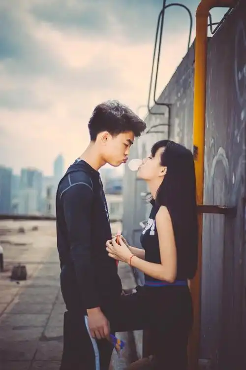 山有木兮木有枝 心悦君兮君不知_情侣皮肤-me个性网