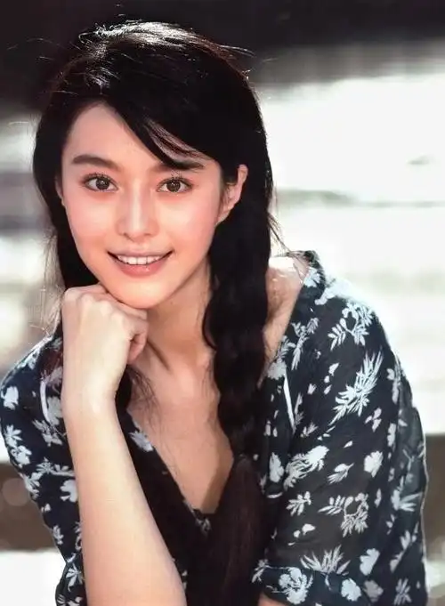 范冰冰晒青涩旧照:带有浓郁乡村气息的美人坯子,绝对没整容