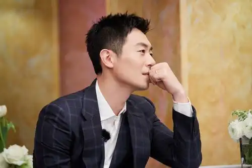 演技派朱亚文《奔跑》发布会沦为"陪跑",杨天真你的决策真对吗?