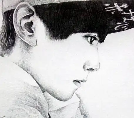 图粉丝绘制易烊千玺素描照逼真帅出新高度