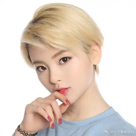 杨超越紫色短发旧照##杨超越短发旧照