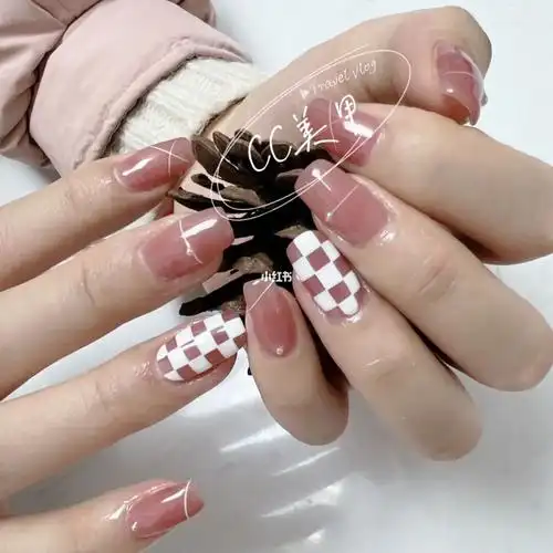 2021火爆款棋盘格美甲