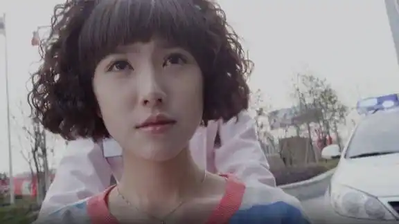 拥抱幸福大结局:死去的若珊突然现身,指正美女杀人,美女吓懵了