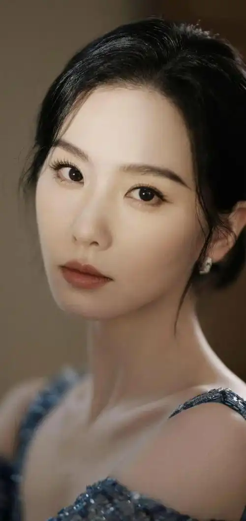 刘诗诗气质出众