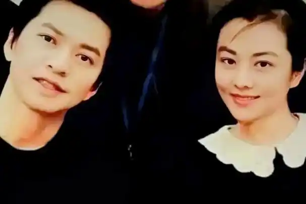 李健44岁妻子孟小蓓罕见露面结婚20年始终坚持丁克后悔了吗