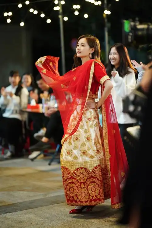 25 李一桐】搜刮到一组绝美舞蹈剧照[心]舞蹈担当@李一桐q 在线求夸