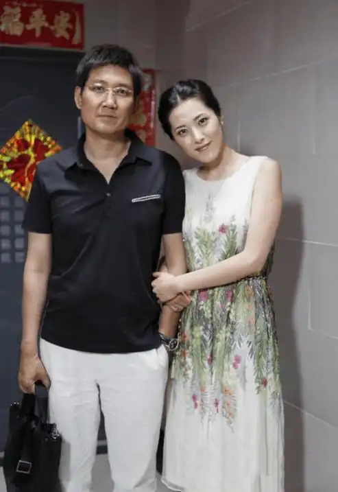 公公婆婆无法说服她,便在儿子面前发牢骚:你这个外国老婆太固执了