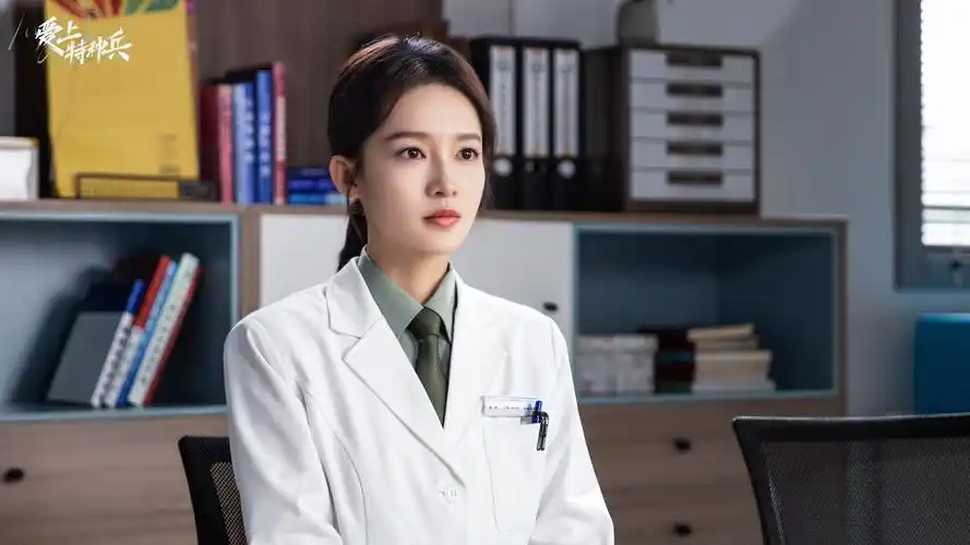 李沁医生剧照壁纸