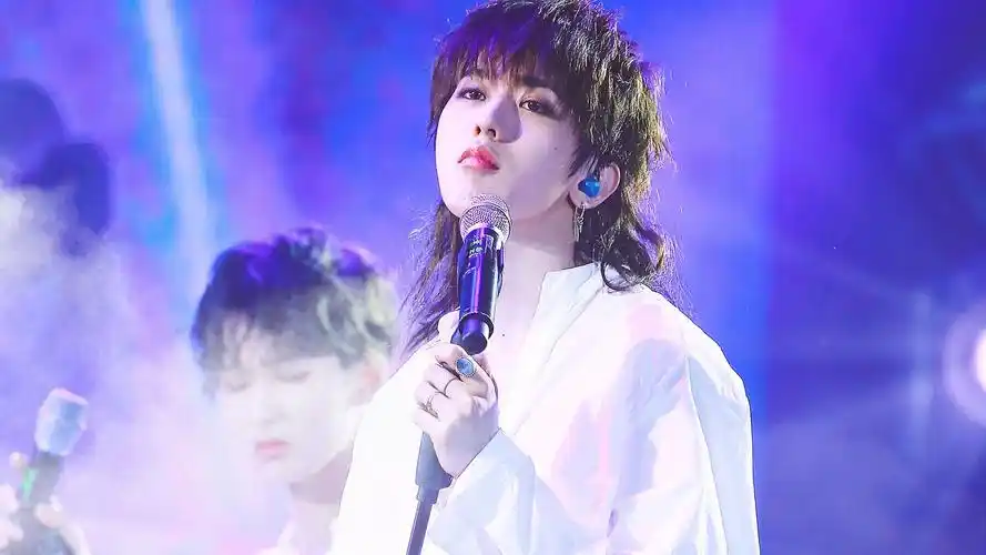 明星 蔡徐坤 坤坤 明星风尚壁纸【1】