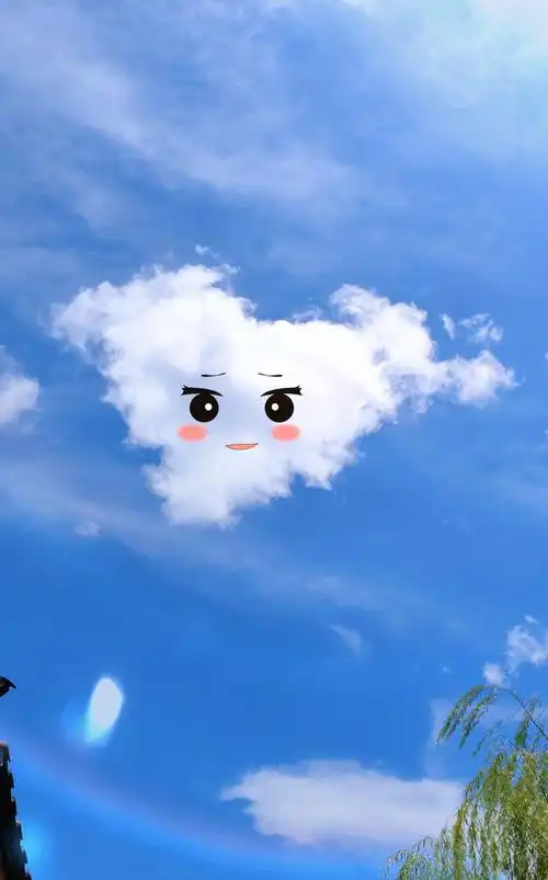 蓝天白云78无意间拍到了云朵爱心的形状
