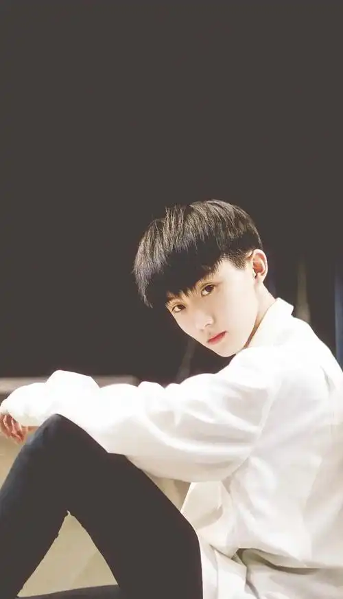 倒计时30天丨存的第一张马嘉祺照片