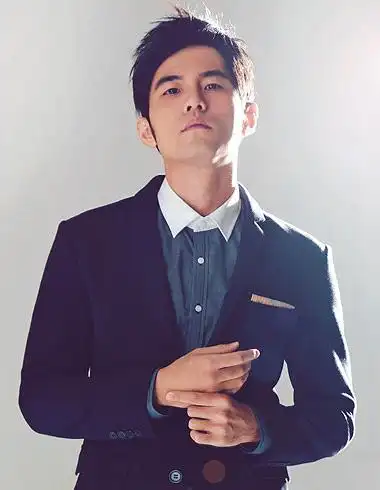 周杰伦帅气刘海发型 时尚沉稳有个性