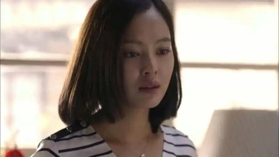 拥抱星星的月亮老妈说出明月不是亲生想找到亲女儿第二天去世