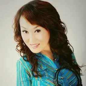 红蔷薇红蔷薇,原名:傅蓉,大陆华语女歌手,代表作《红蔷薇》.