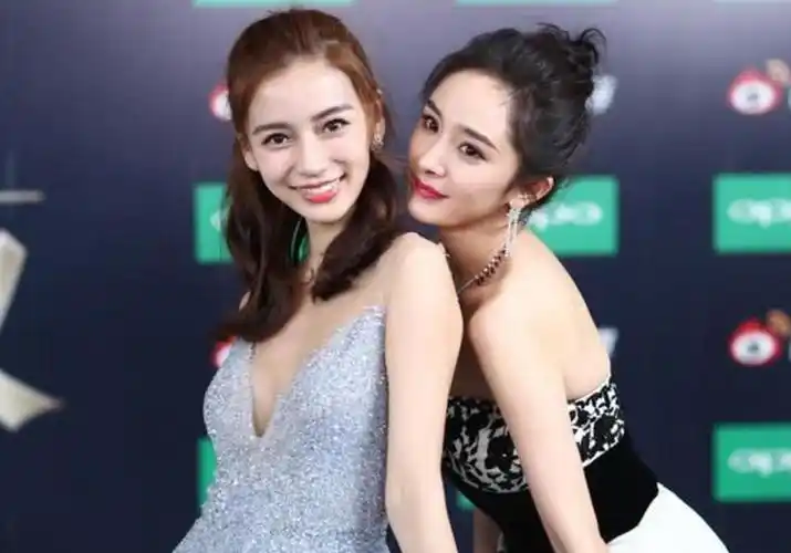 杨颖生日与家人共度,7岁小海绵暴风抽高,长相像极了黄晓明_杨幂_孩子