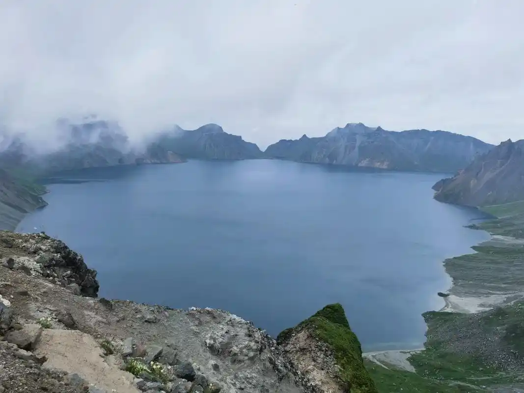 长白山天池三个坡齐聚7215.