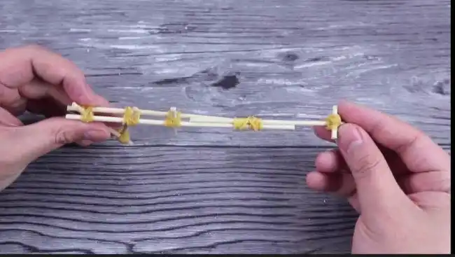 自制皮筋发射器,自制一个牙签弓