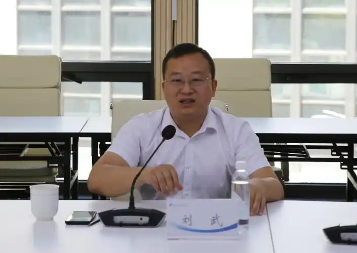 (北京文投国际控股有限公司党支部书记,董事长刘武介绍情况)