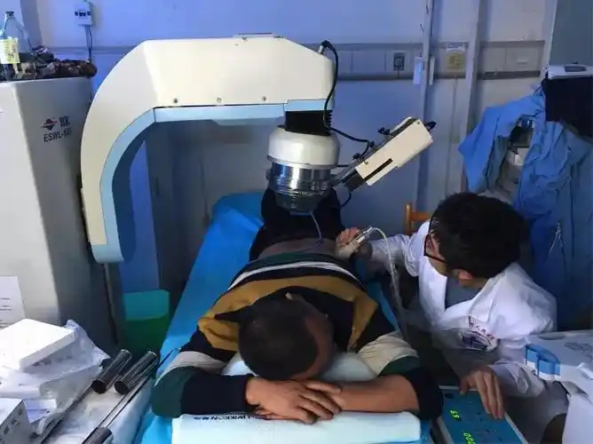 泌尿外科不就是只看男人的嘞个和嘞个的问题?