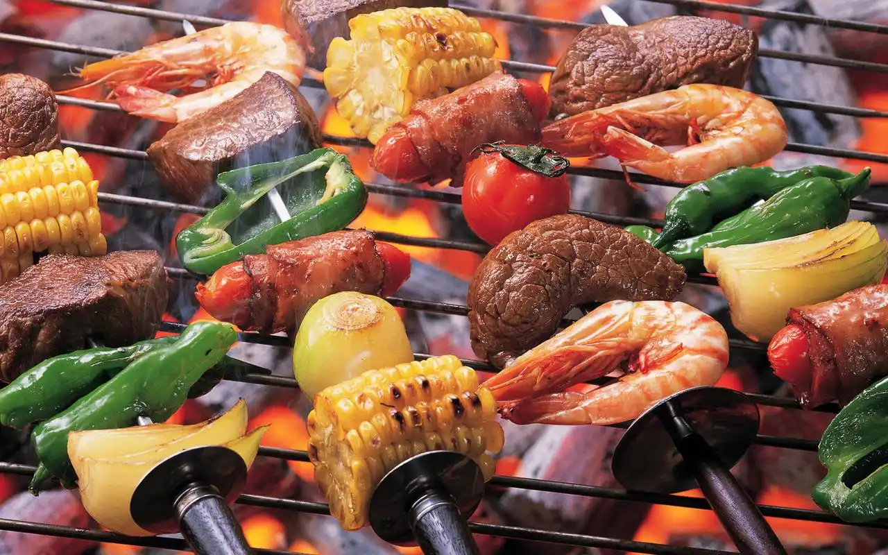 美味烤肉串精美桌面壁纸图片下载