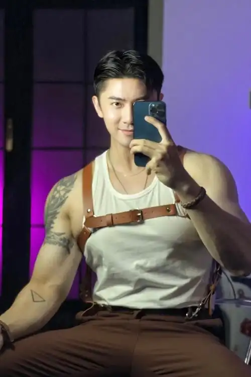 东北汉子吉林长春健身肌肉帅哥男模小哥莫纶 东北肌肉小伙 中国 健身