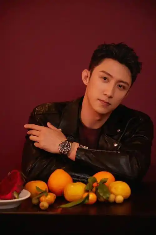 榜妹热线 | 黄景瑜迪丽热巴复合,景甜发展,陈飞宇罗云熙关系,张小斐进