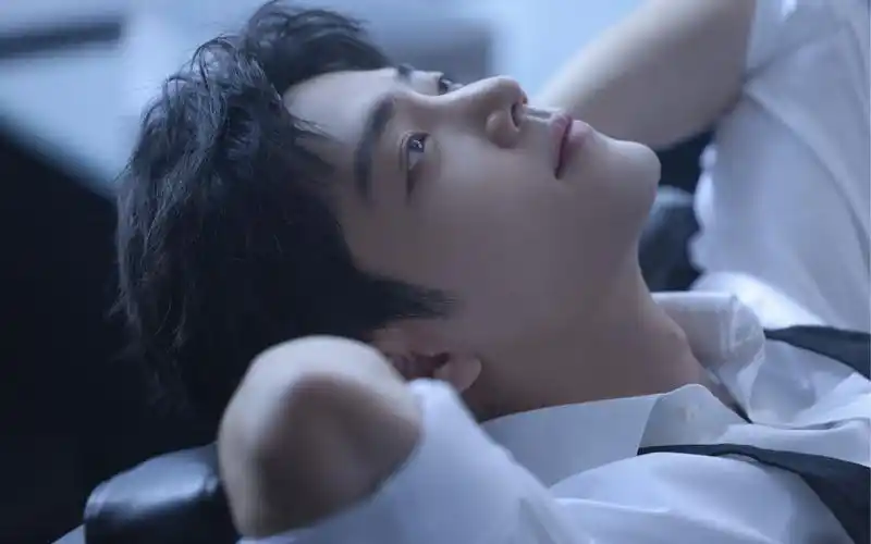 肖战,让人倒吸一口气的顶级神颜