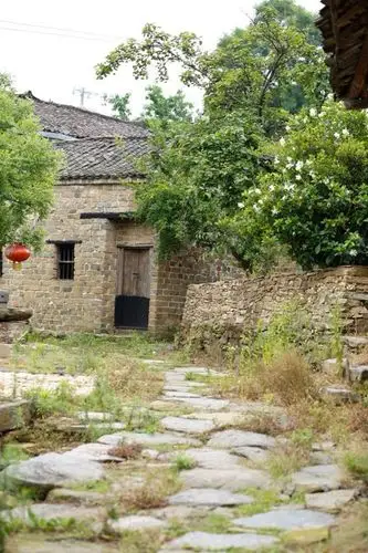 乡村老屋谁在为你守候