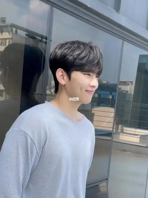 韩式男主角既视感的发型男生韩式气垫烫