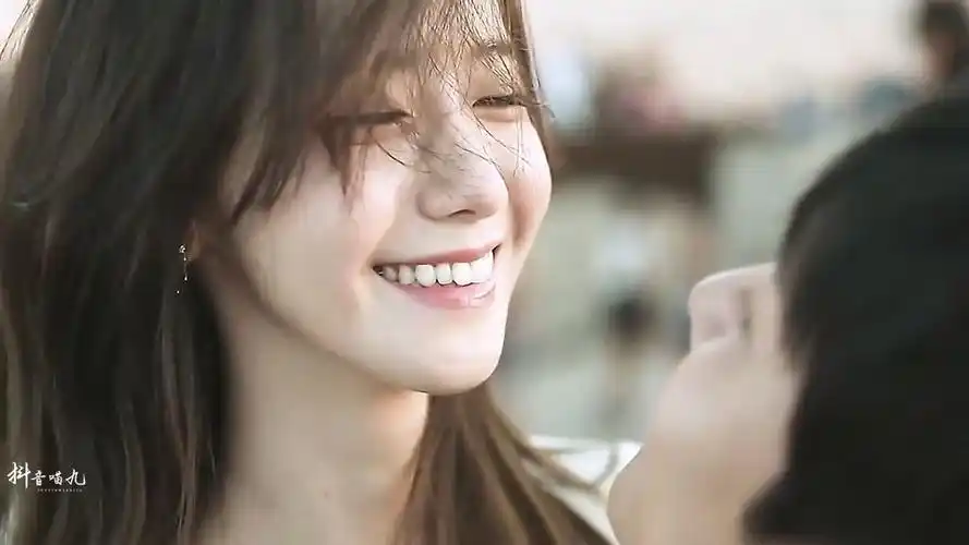 (二)好单纯的小姐姐,泡面是真爱 . #林允儿  #thek2  #爱情