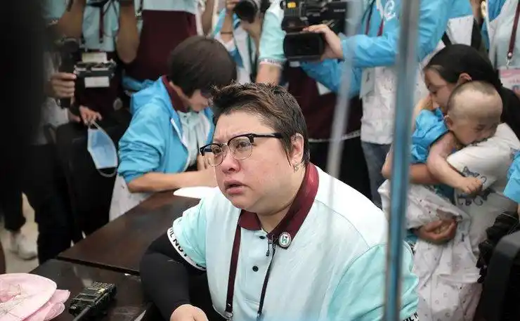 【陇南头条】【看见】韩红,刘翔,毛阿敏等明星在西和慈善行全过程