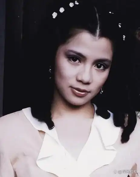 一代黄蓉翁美玲:凄凉轻生,本以为是为情所困,如今看是另有他因