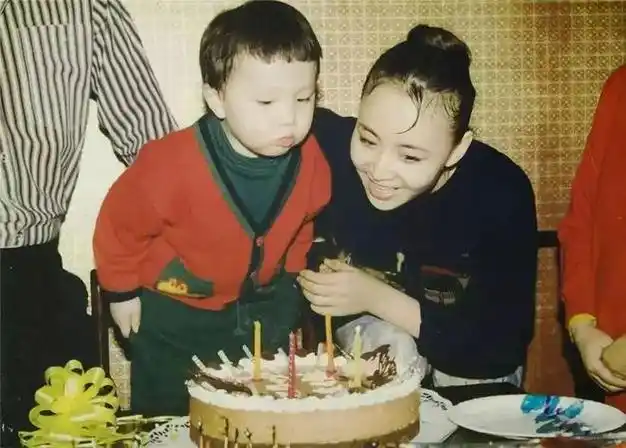 瞒了23年的宋丹丹女儿比巴图优秀好几倍如今已是华人骄傲