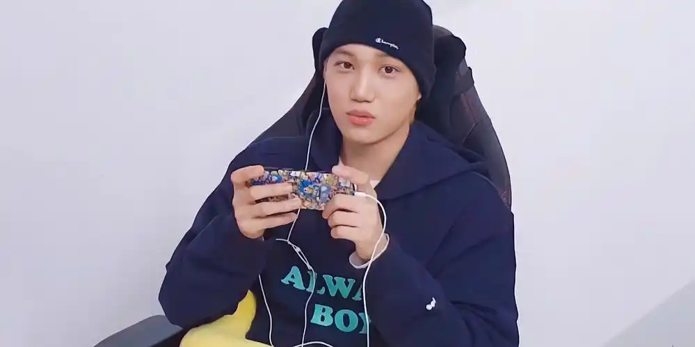 金钟仁语言不通也要开播,不在回归期,只能靠游戏挣钱?