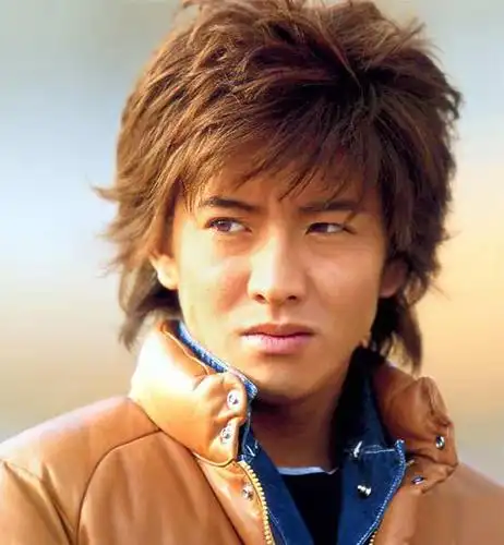 日本男星木村拓哉登上《uomo》杂志创刊11周年纪念号,虽已年过40,仍然