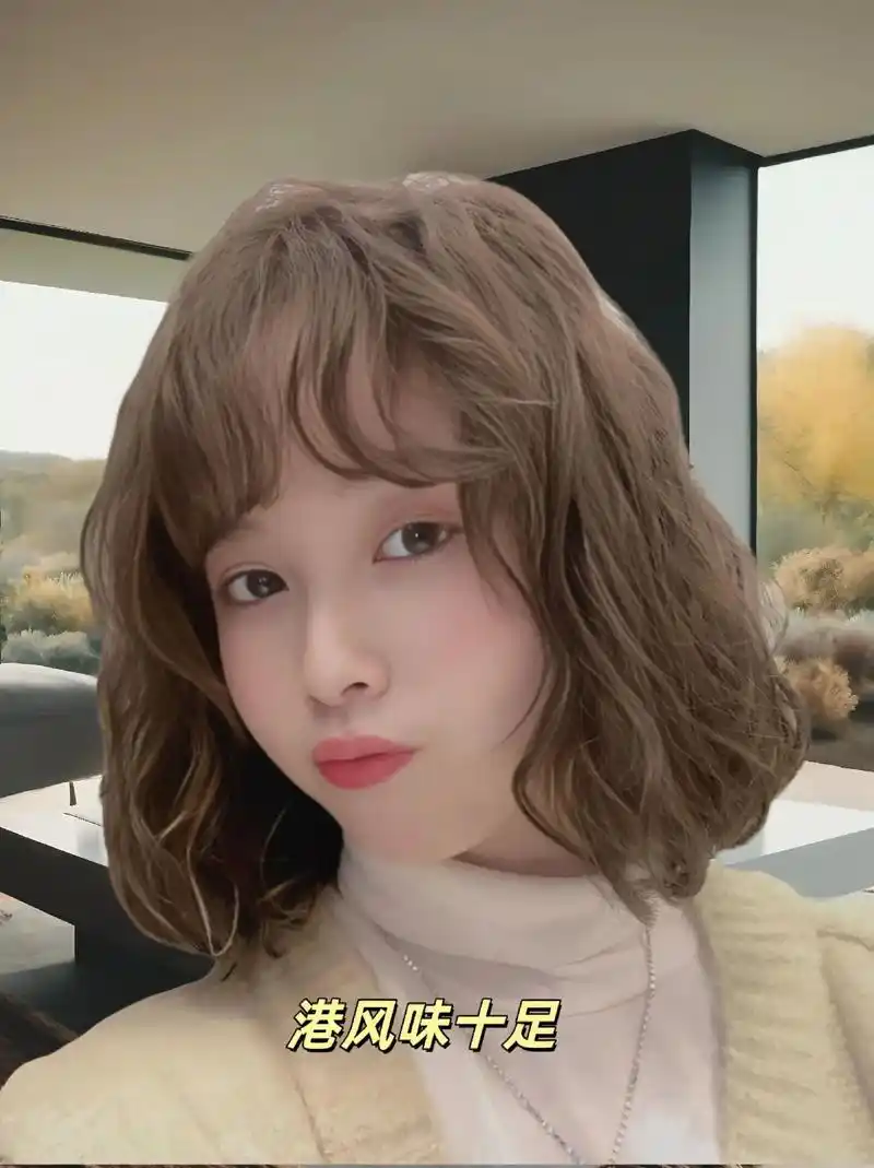 春节蛋蛋卷发型来啦!姐妹们~新年新型象,这发型我太爱了,发量 - 抖音