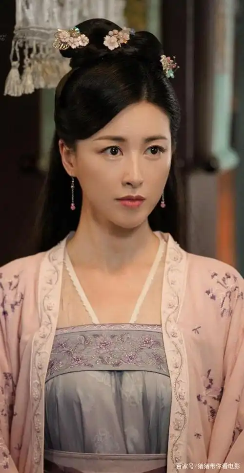 朱珠:性感妩媚,婀娜多姿