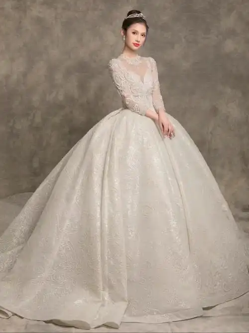 超仙儿又显气质的公主蕾丝款婚纱