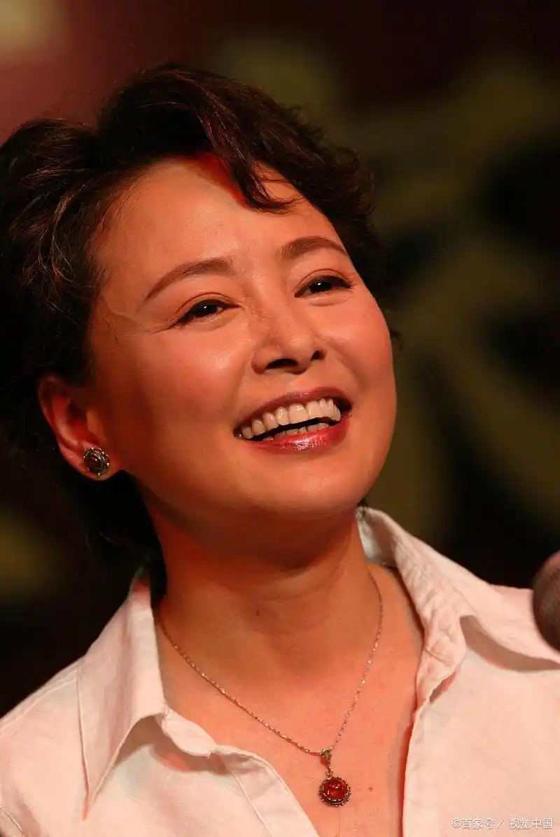 著名影视剧演员张瑜