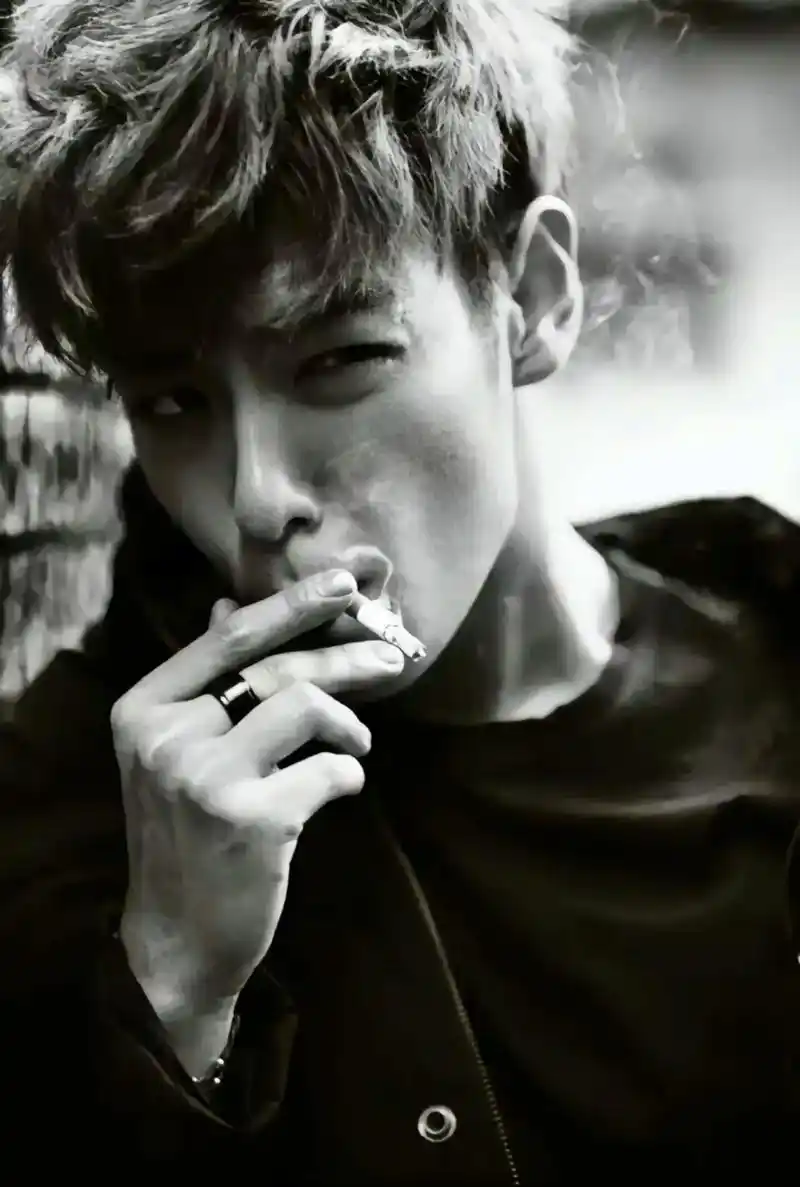 超帅的t0p,曾经只迷权志龙,竟然忽略了这么帅的塔塔.90幸 - 抖音