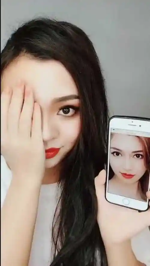 姑娘仿妆女神angelababy当她放下手的那一刻实在太像了