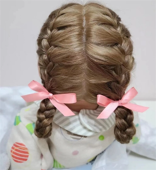 小女孩适合的发型推荐,幼儿园头发这样扎,别的小朋友都羡慕极了,可爱