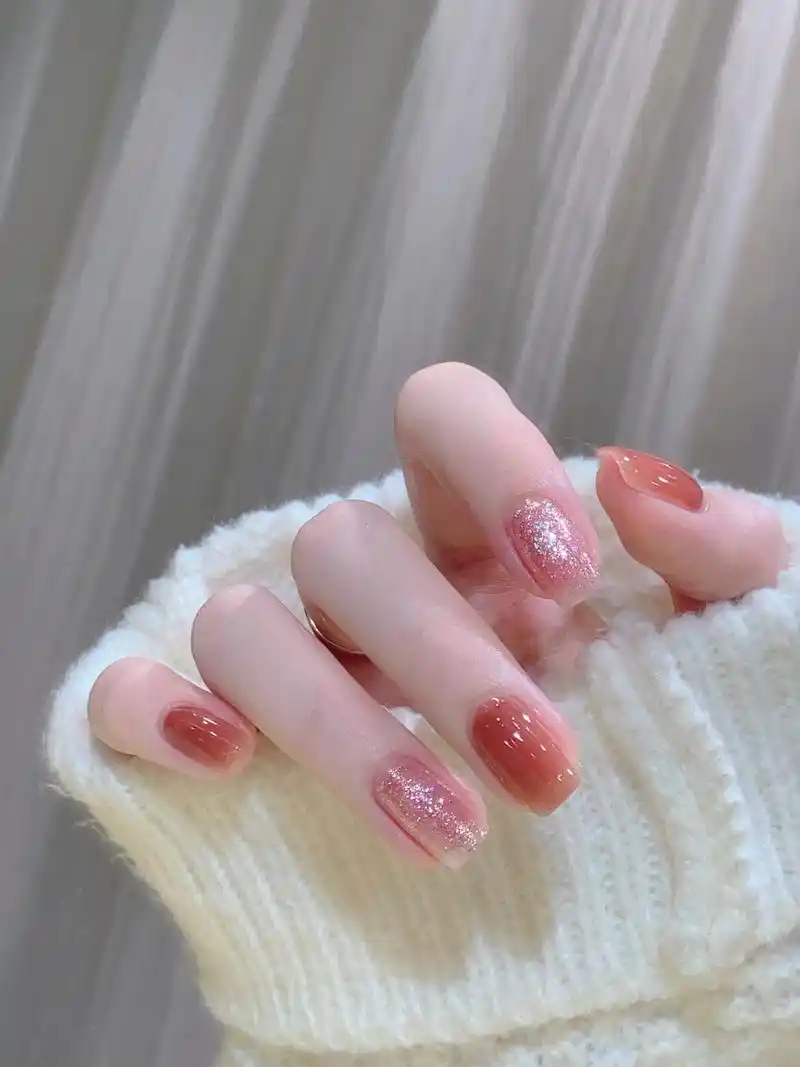 清爽温柔跳色美甲9799.