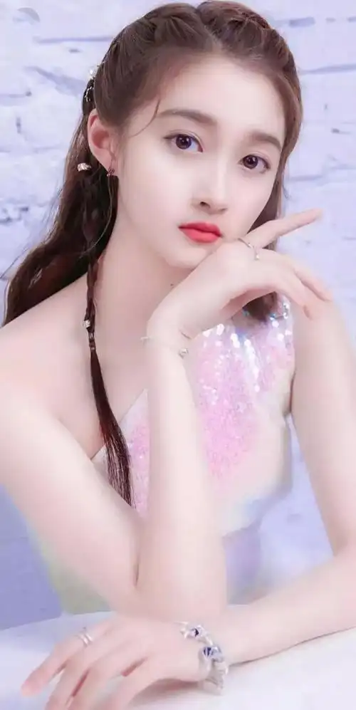 美女明星关晓彤高清写真美图肌肤白嫩气质清新