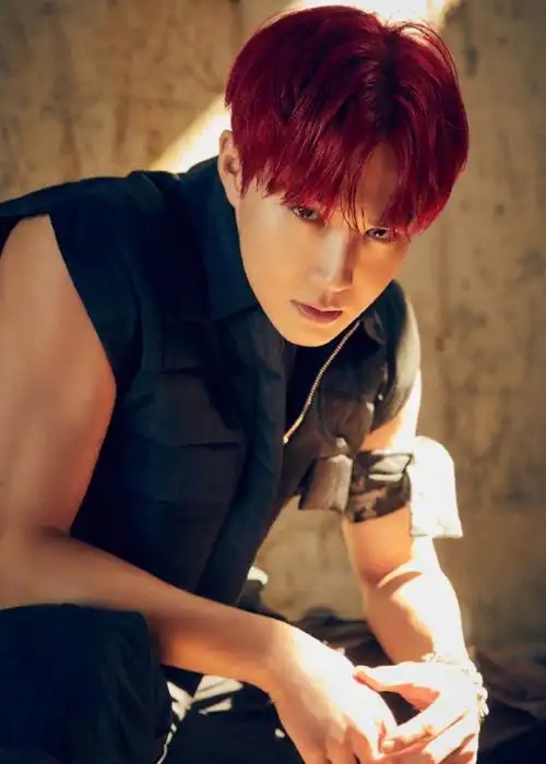 exo朴灿烈25岁生日,exo金俊勉预告照