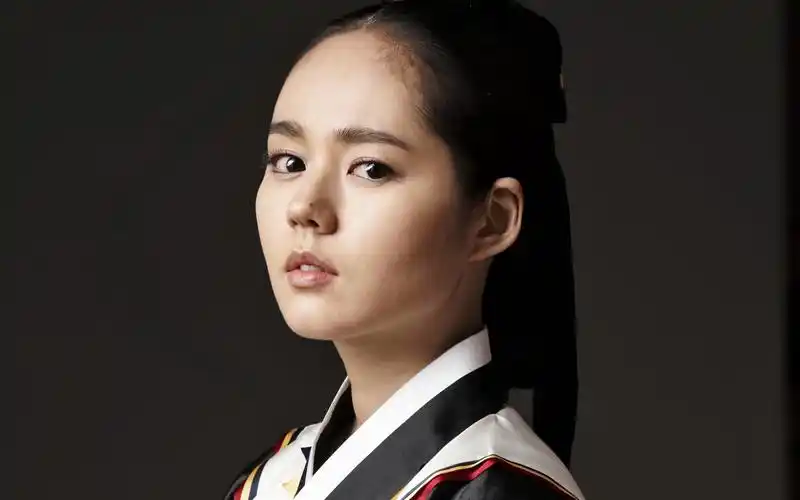 韩国美女韩佳人桌面壁纸高清大图预览1920x1080_美女壁纸下载_美桌网