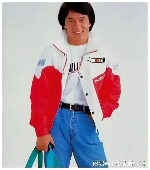 破防了成龙断崖式衰老白发苍苍尽显老态风光背后有眼泪