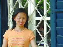 1简介编辑 周晴,学读的是中文系.